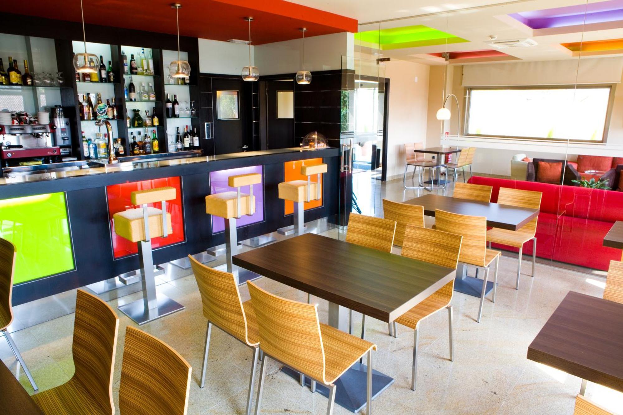 Hotel Royal Nayef Portonovo Restauracja zdjęcie