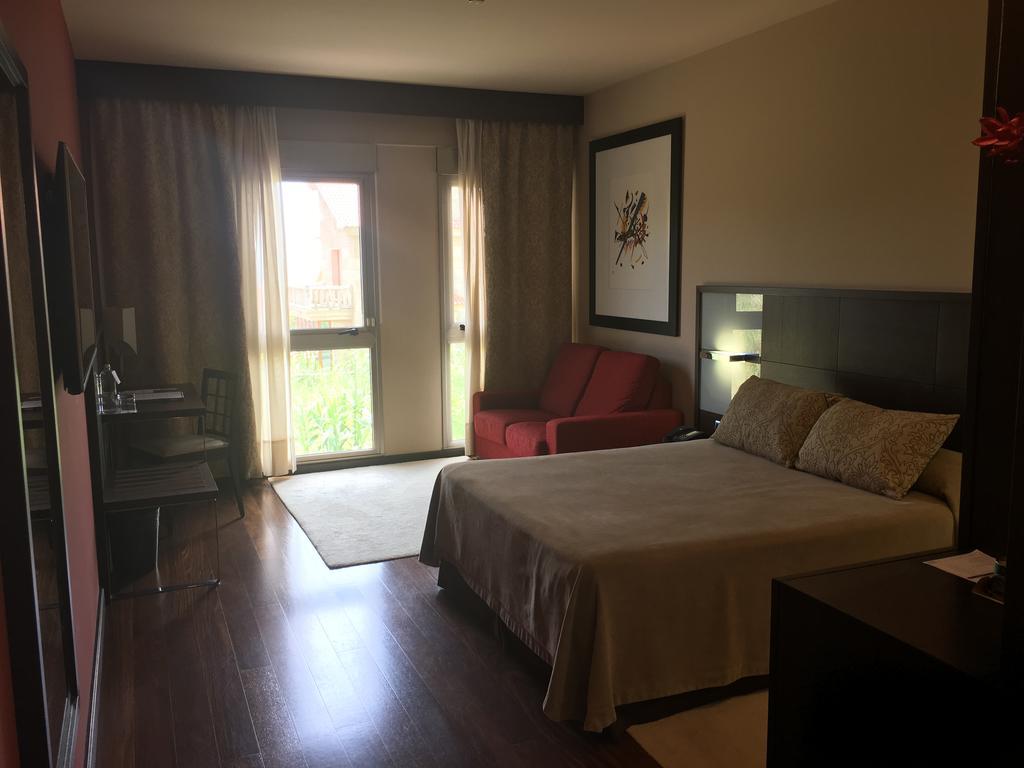 Hotel Royal Nayef Portonovo Zewnętrze zdjęcie