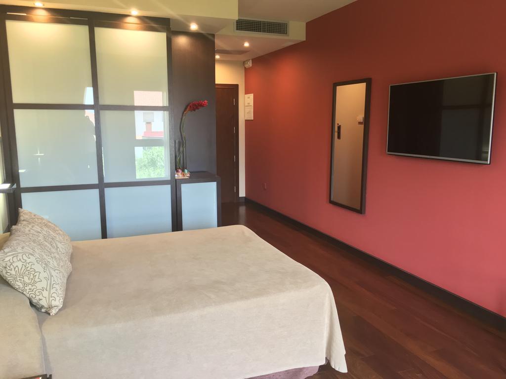 Hotel Royal Nayef Portonovo Zewnętrze zdjęcie
