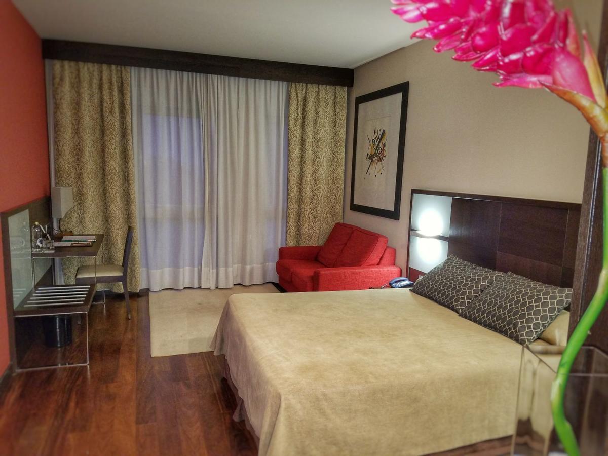 Hotel Royal Nayef Portonovo Zewnętrze zdjęcie