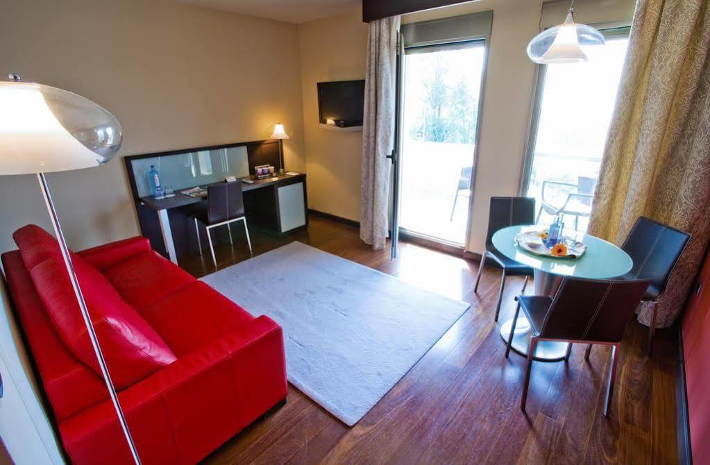 Hotel Royal Nayef Portonovo Zewnętrze zdjęcie