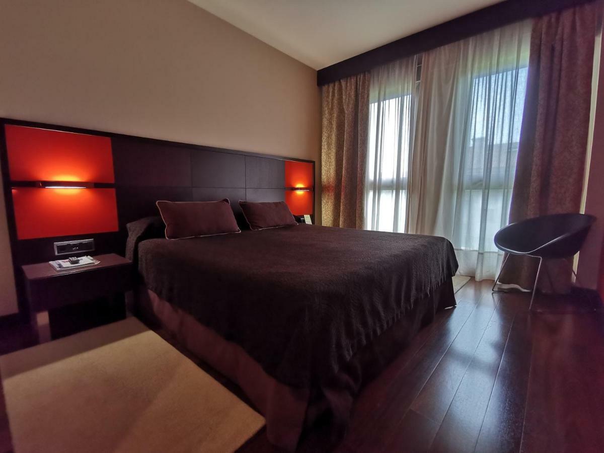 Hotel Royal Nayef Portonovo Zewnętrze zdjęcie