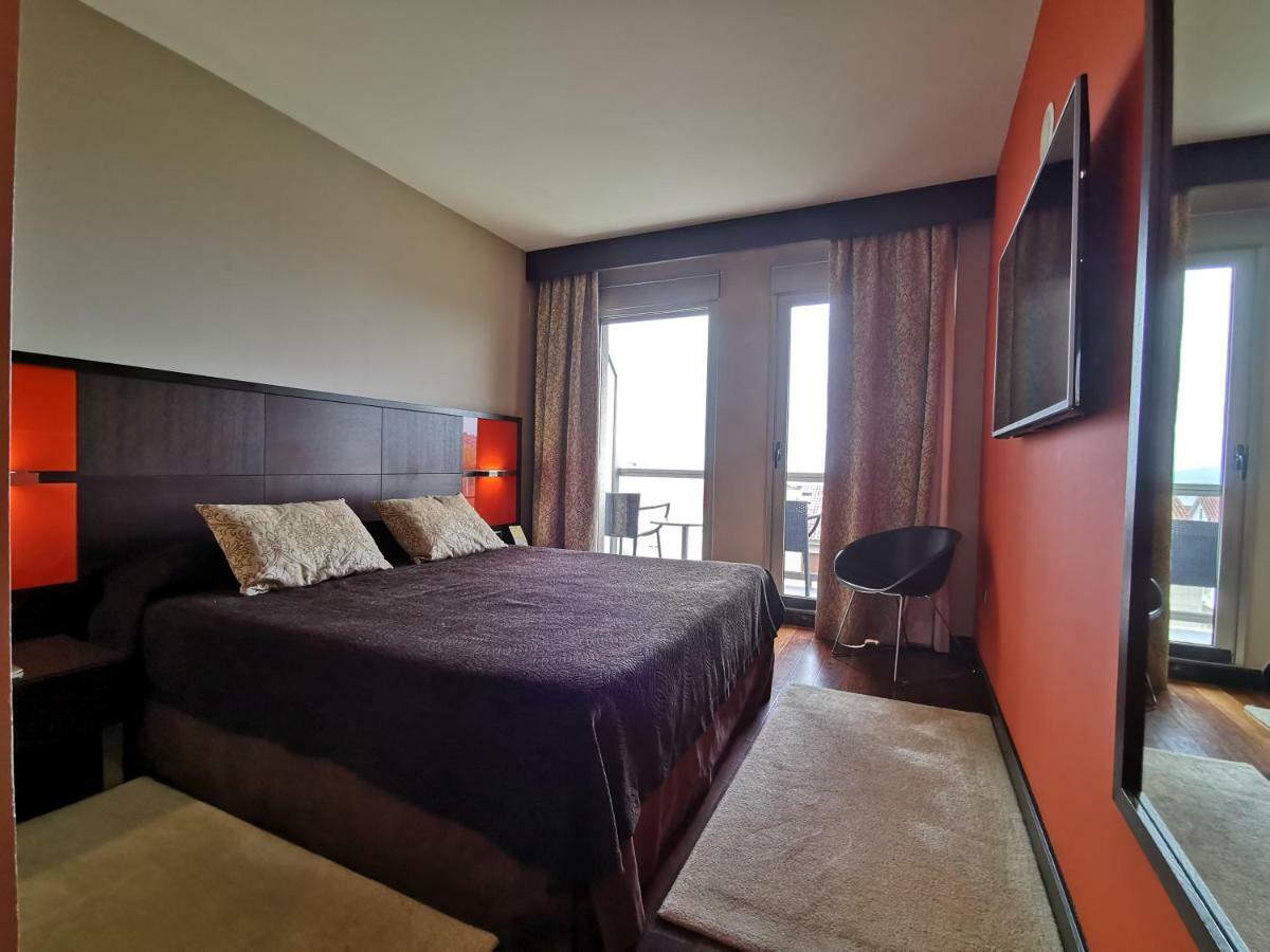 Hotel Royal Nayef Portonovo Zewnętrze zdjęcie